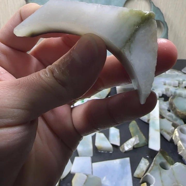 翡翠未镶嵌颈饰纯天然缅甸翡翠