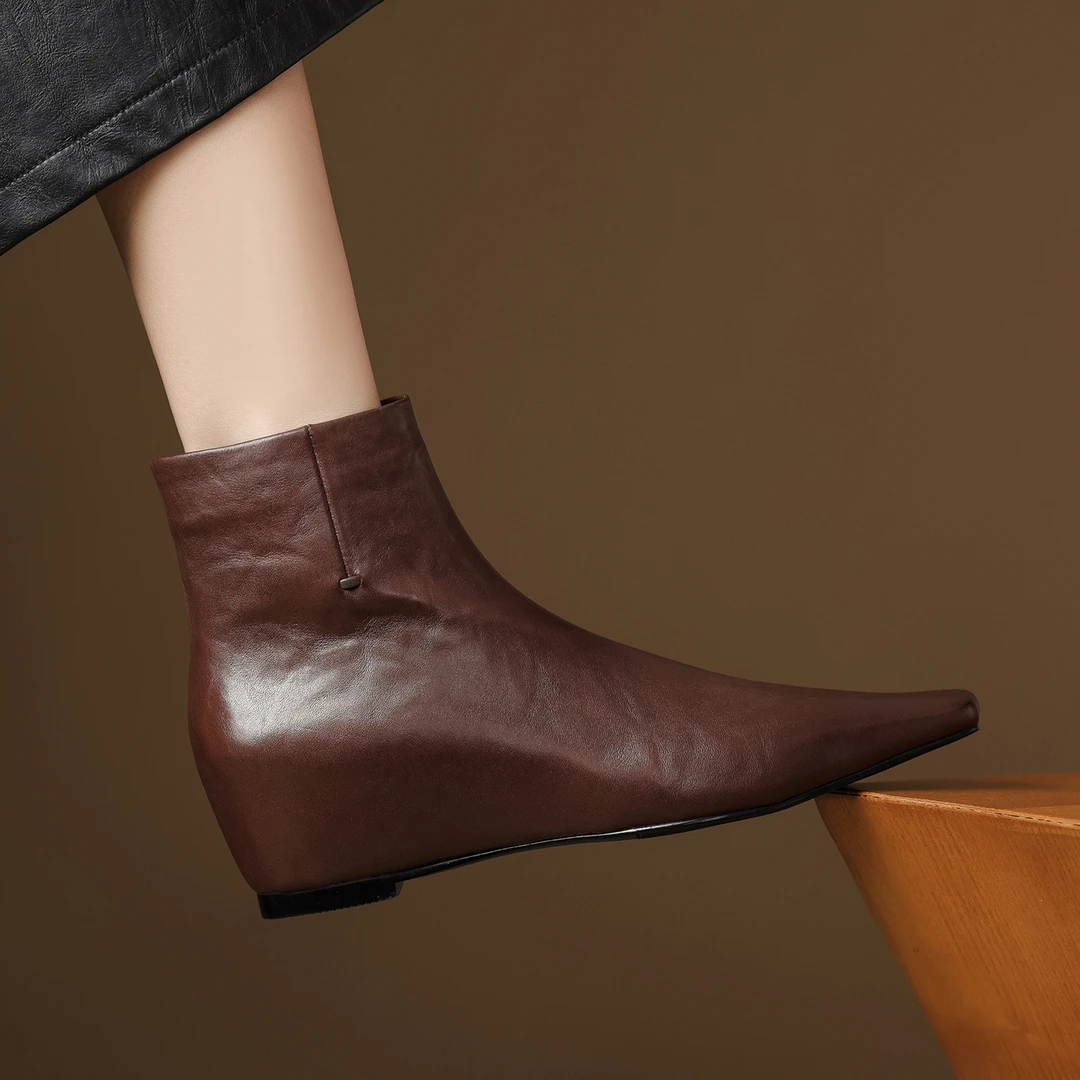 4.5cm秋冬时尚内增高短靴棕色百搭真皮小方头瘦瘦靴复古风坡跟靴