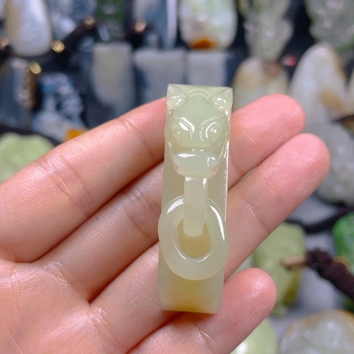 霸***哥和田玉未镶嵌挂件