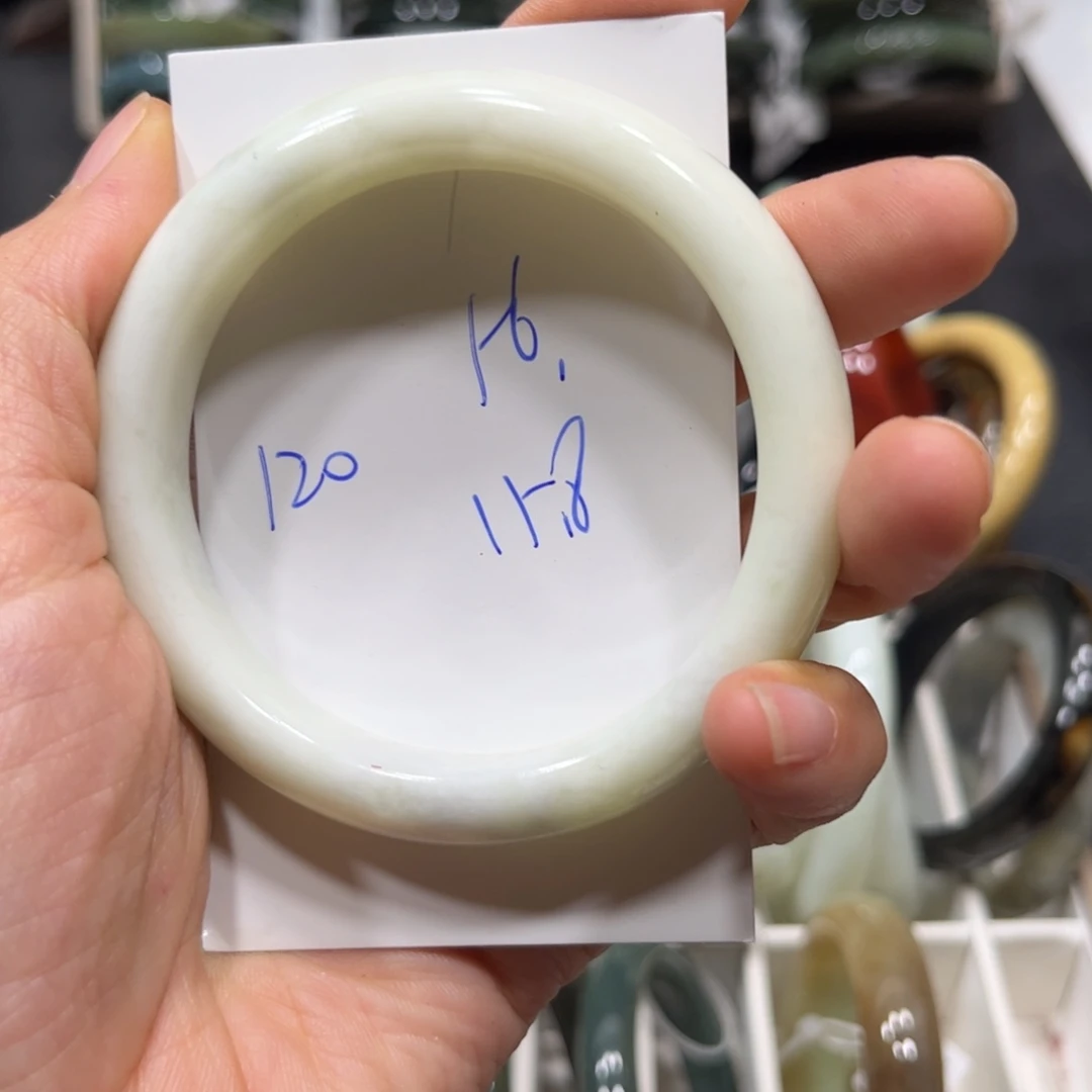 未镶嵌蛇纹石玉手镯
