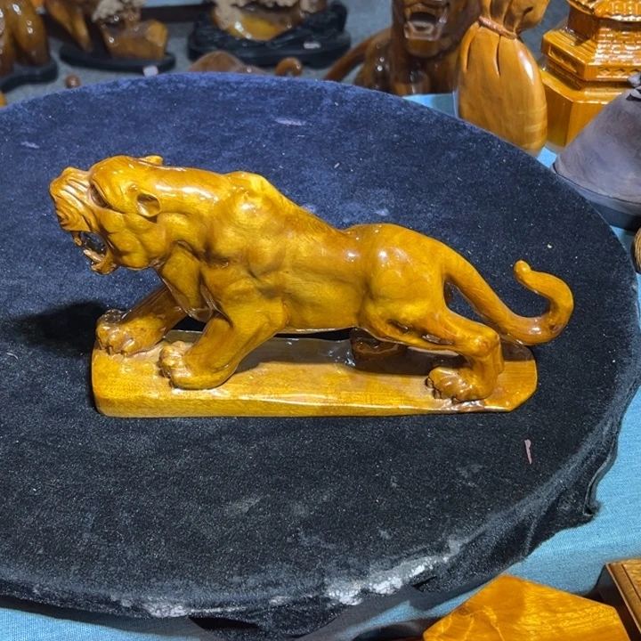 金丝楠老虎小摆件