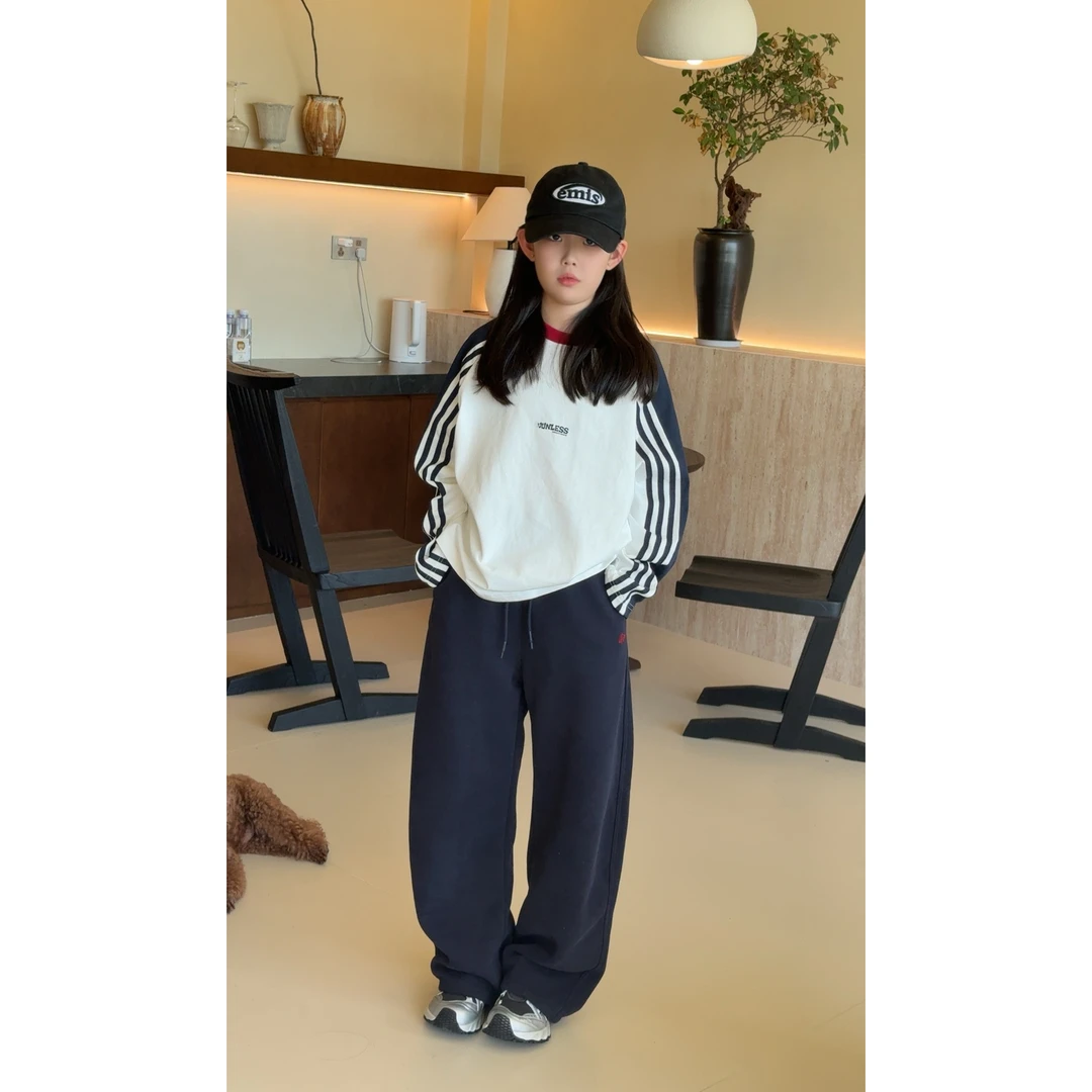 泡妈童装  秋季新款圆领儿童男童插肩袖撞色女童拼接长袖卫衣2217