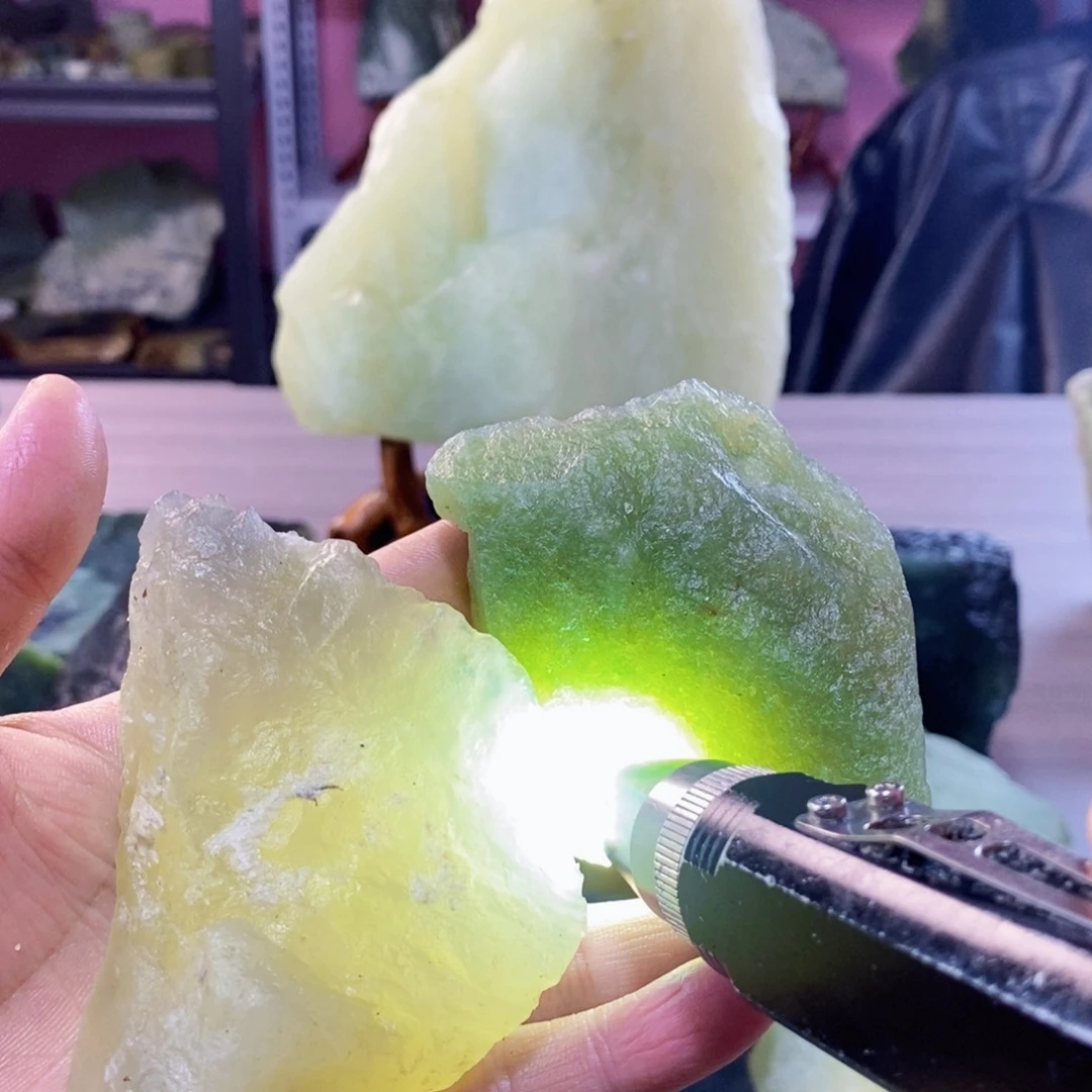 蛇纹石玉未镶嵌岫玉原石蛇纹石玉