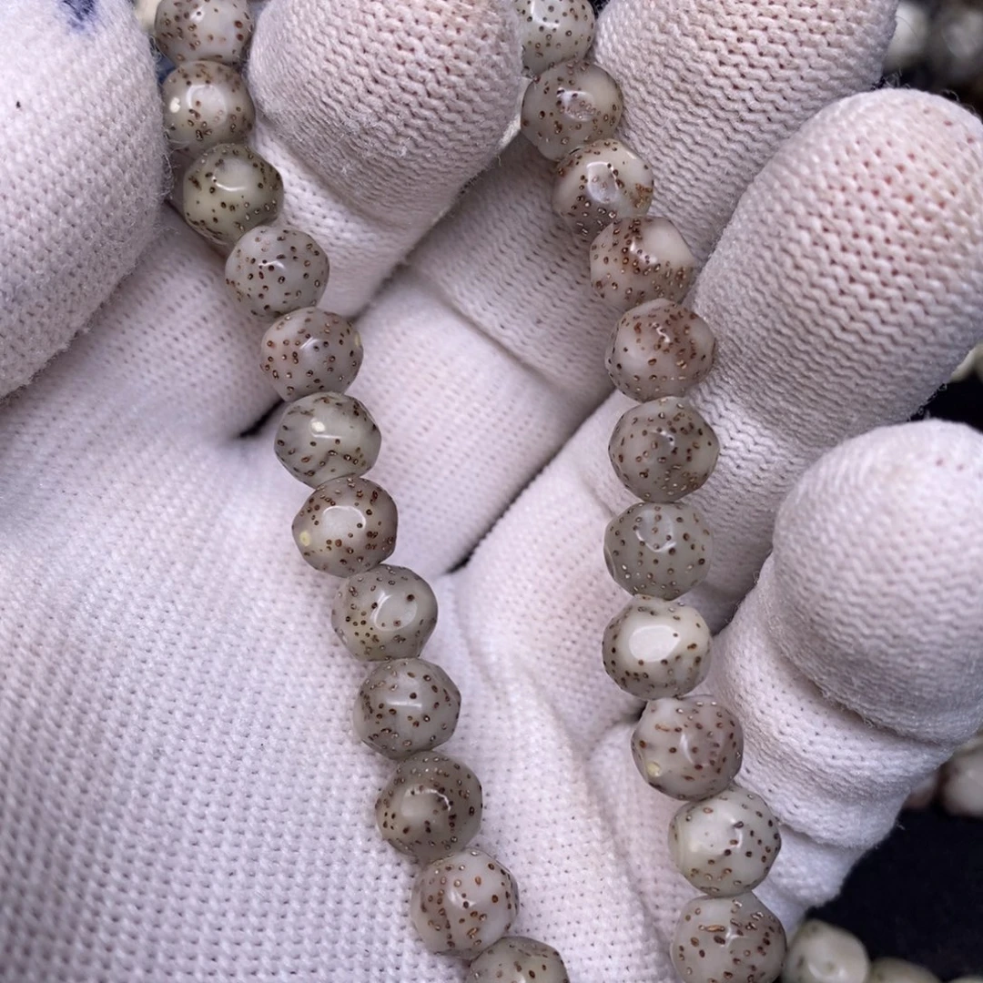 星月菩提吊坠玉化月留白无相手持7.7改