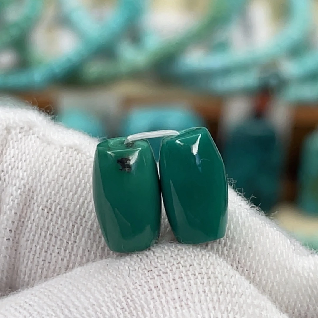 忘***忧绿松石未镶嵌挂件