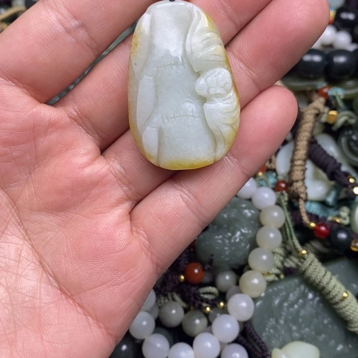 和田玉未镶嵌颈饰