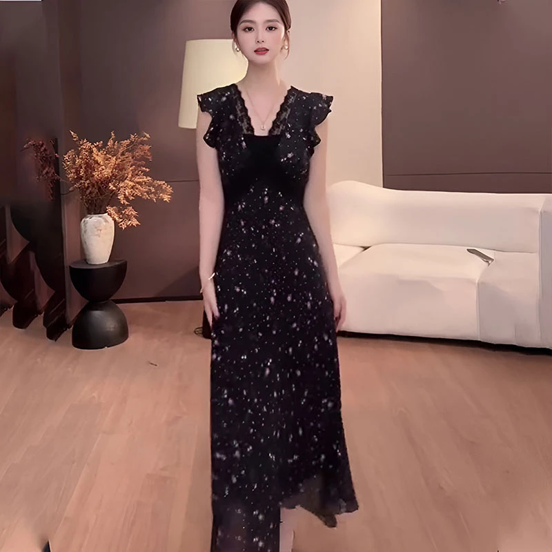 名媛风v领高端蕾丝拼接连衣裙女2025新款夏季收腰碎花包臀长裙女