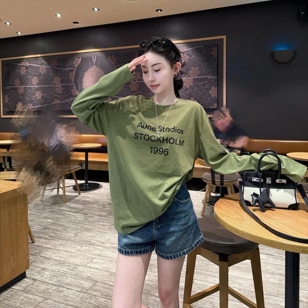 网红爆款2025秋季新款字母印花长袖T恤女宽松显瘦高级感休闲上衣