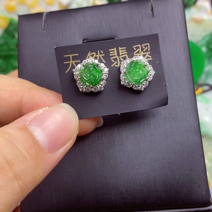 吊坠(赠链)未镶嵌翡翠