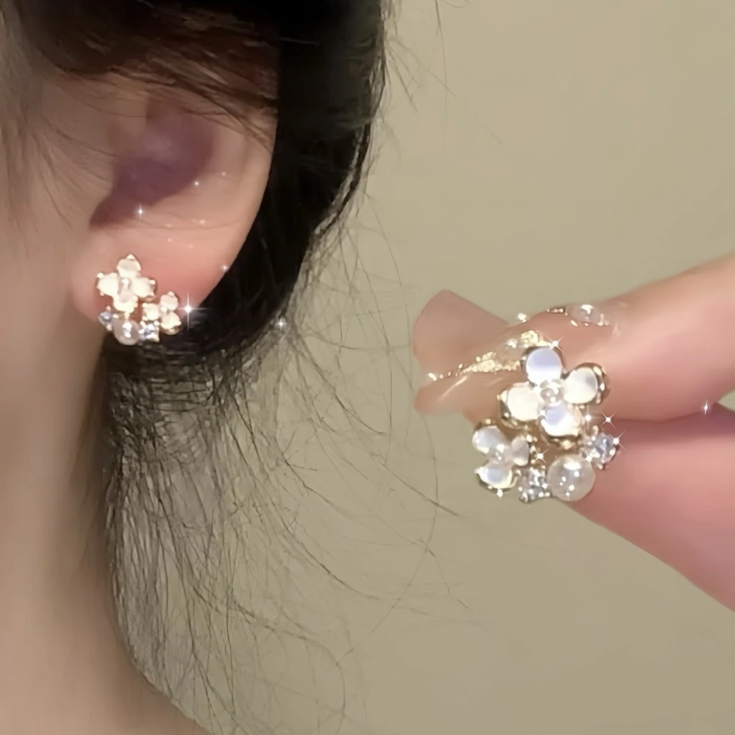 铁合金莫桑石耳饰 「雪落栀子」纯白花朵锆石925银耳环女甜美气质