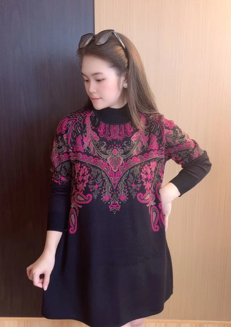 656秋冬长袖中长裙中长款民族风中老年女装休闲风常规圆领时尚风