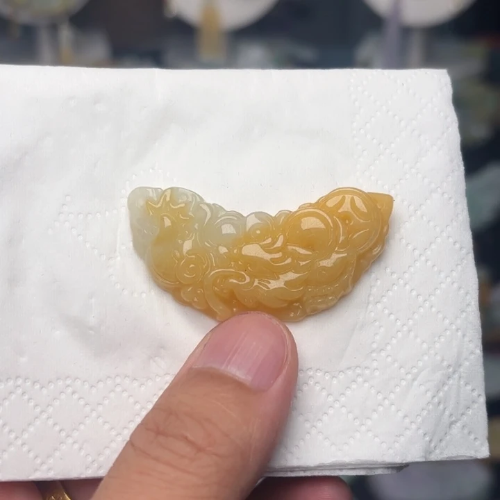 翡翠未镶嵌颈饰吊坠