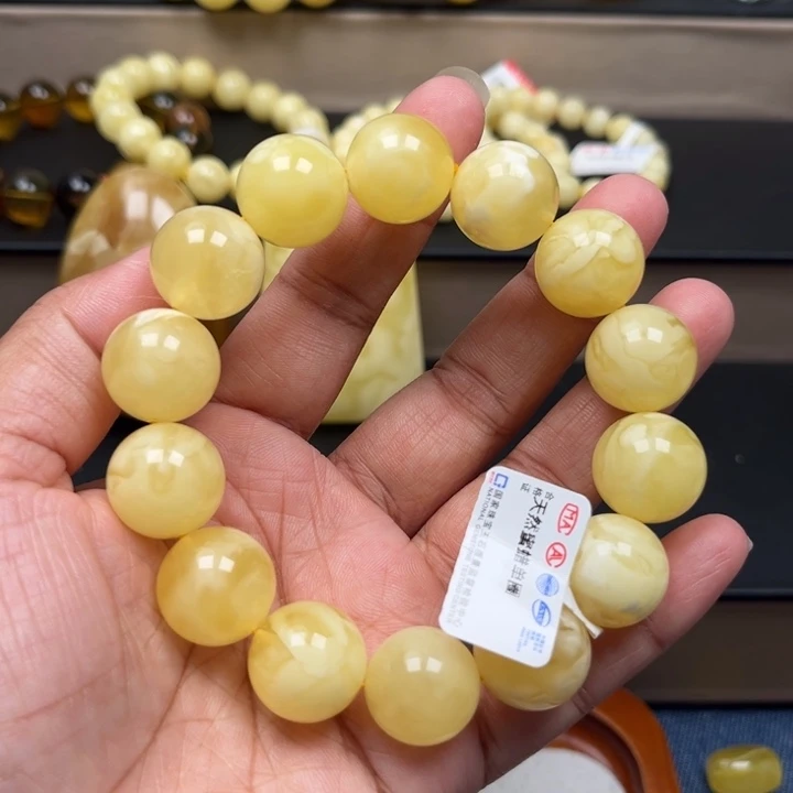 琥珀未镶嵌珠宝奇石M29号15.6+白蜡妖花