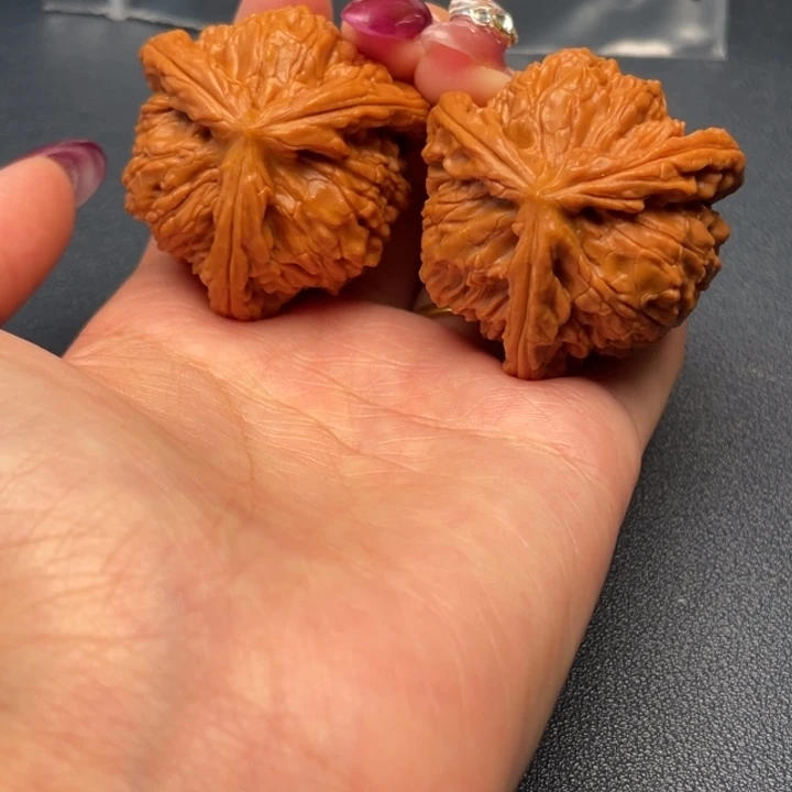 祉***茂吊坠文玩核桃白狮子