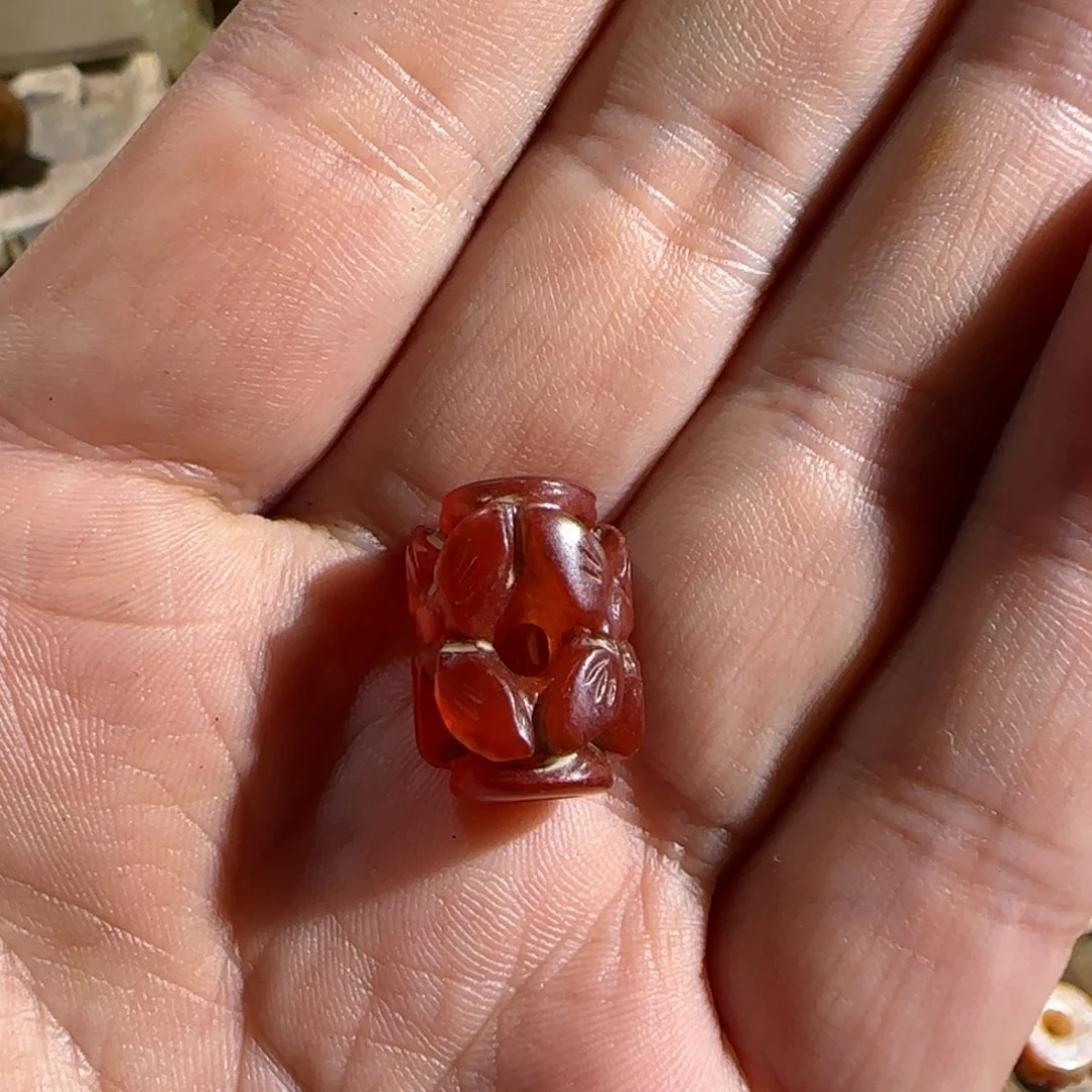 寿***艺未镶嵌颈饰玛瑙/玉髓