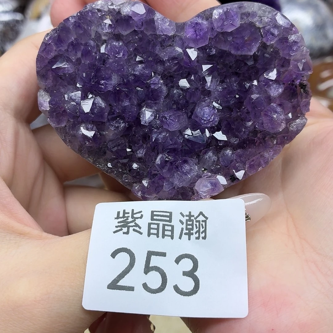未镶嵌水晶大型摆件（非配饰）