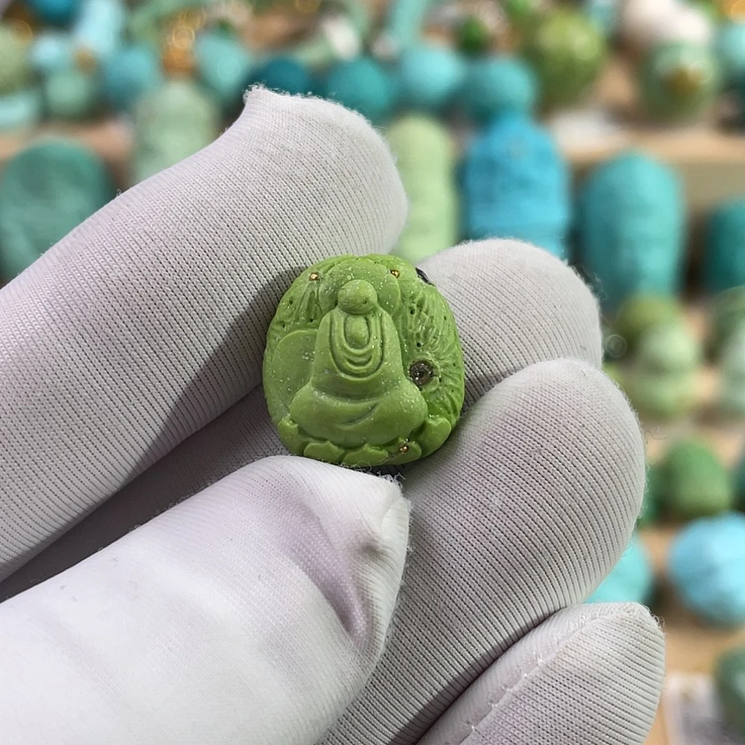 绿松石未镶嵌珠宝奇石