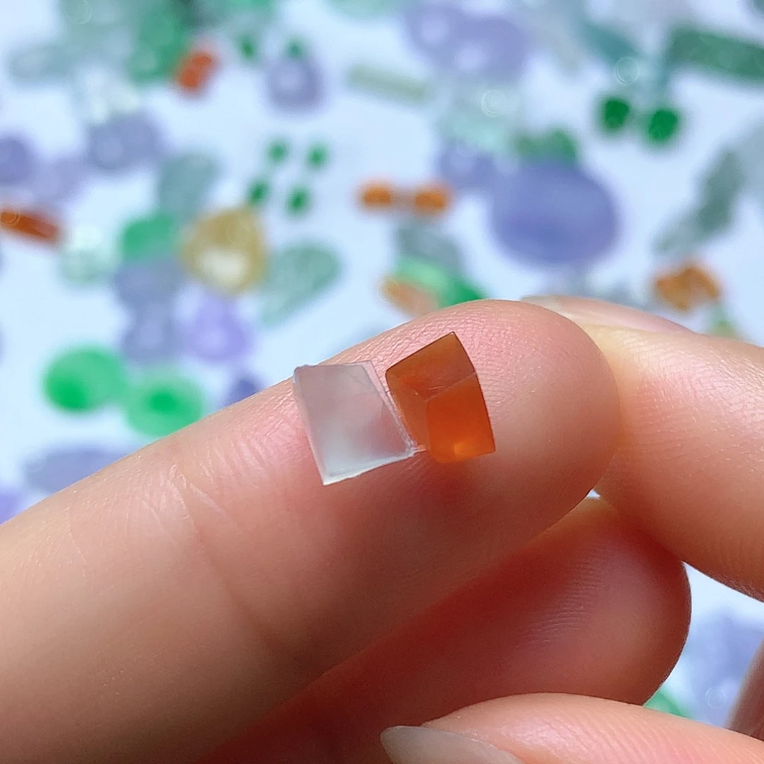 翡翠未镶嵌颈饰切割