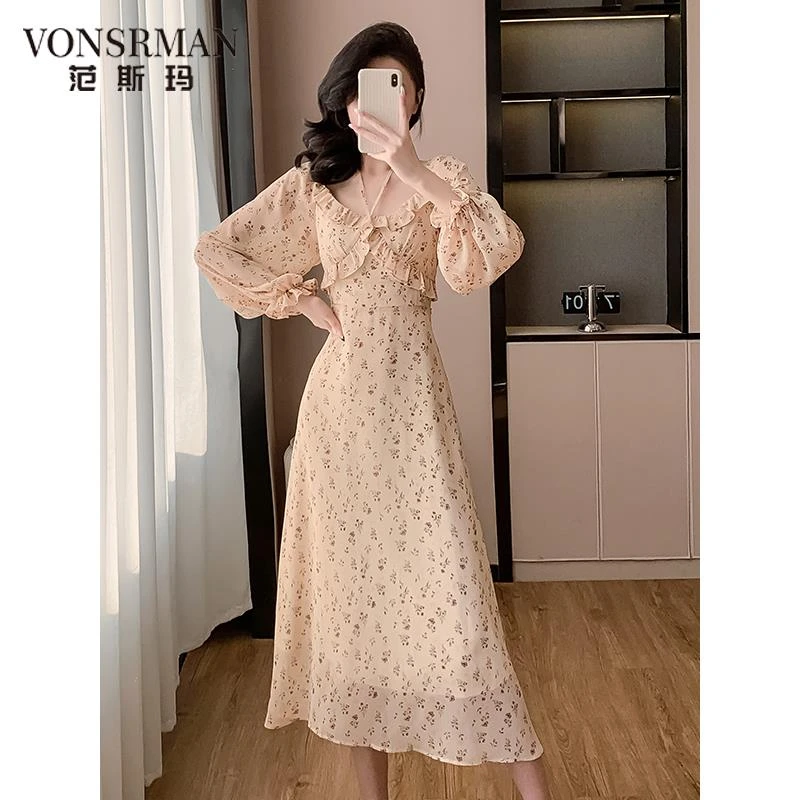 设计感法式覆古碎花连衣裙2025秋冬季新款收腰显瘦度假风仙女裙女