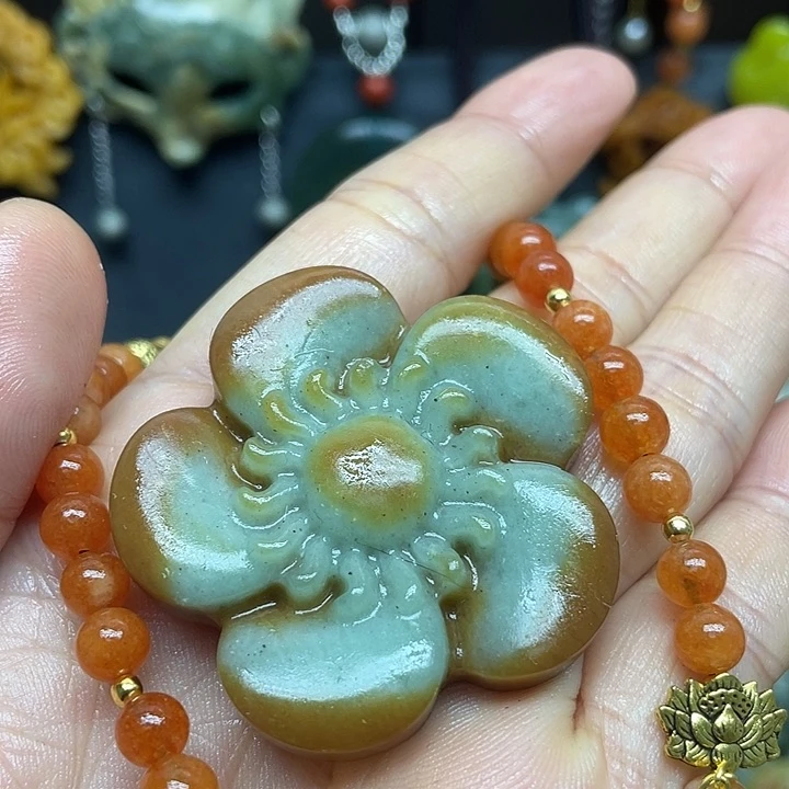 未镶嵌蛇纹石玉颈饰