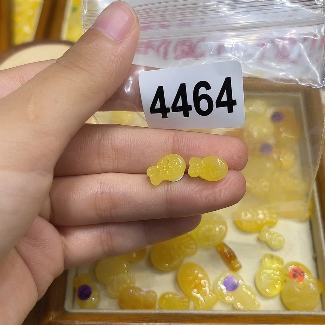 琥珀未镶嵌珠宝奇石