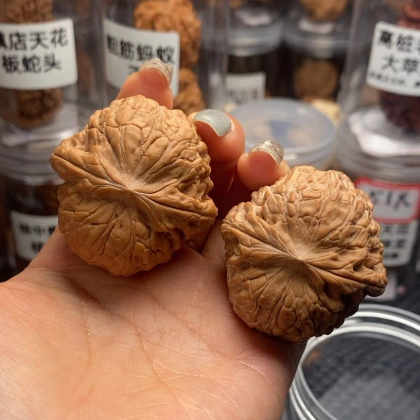 【闪购商品】文玩核桃吊坠六面尊40