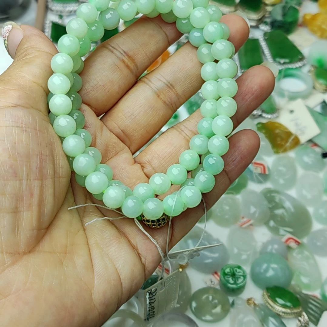 翡翠未镶嵌颈饰31