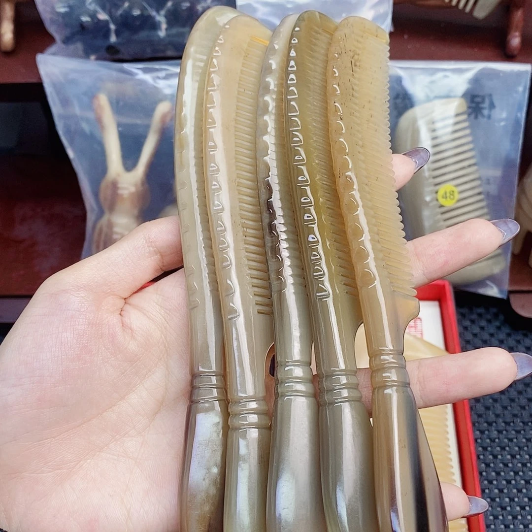 纯手工制作纯牛角梳子