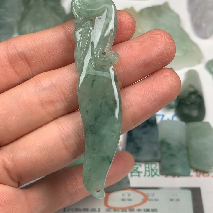 翡翠未镶嵌颈饰翡翠
