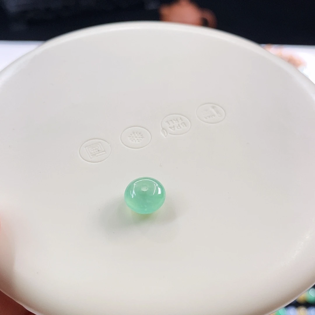 颈饰未镶嵌翡翠鼓珠单颗