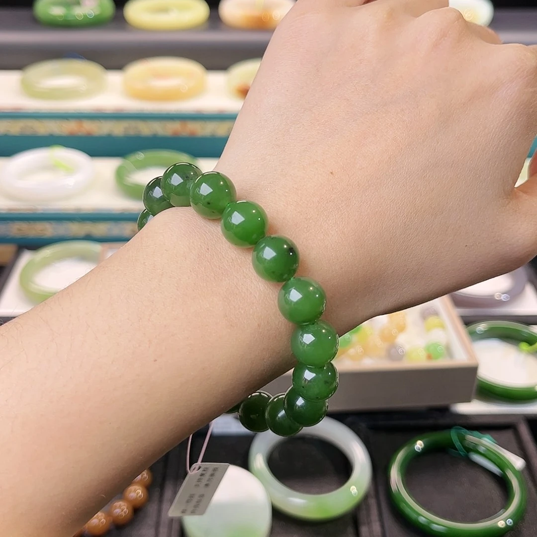 和田玉手串未镶嵌碧玉