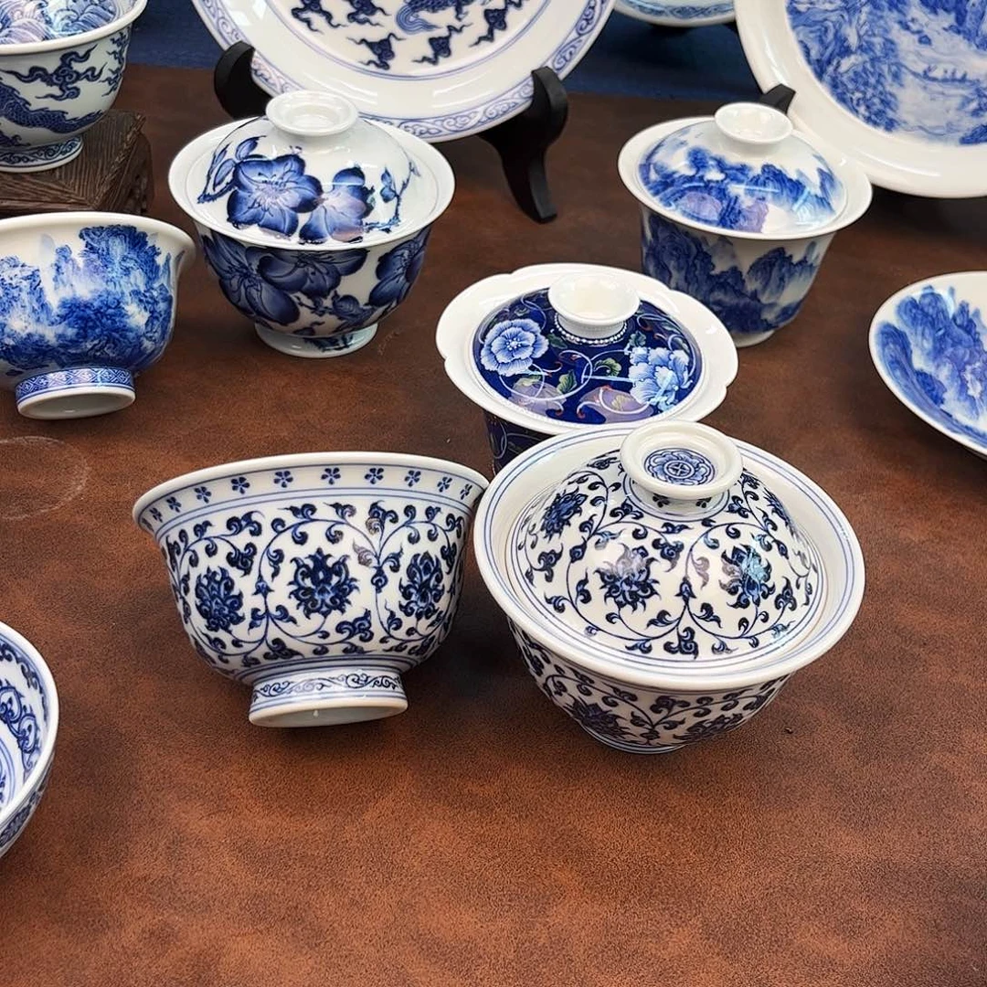 摆件两件套缠枝莲手绘