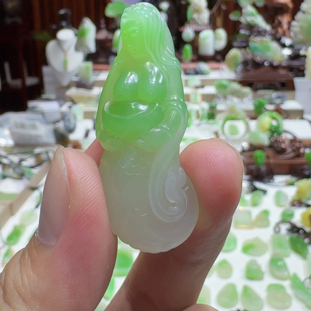 和田玉（翠青玉）未镶嵌挂件和田玉翠青送财鱼花龙