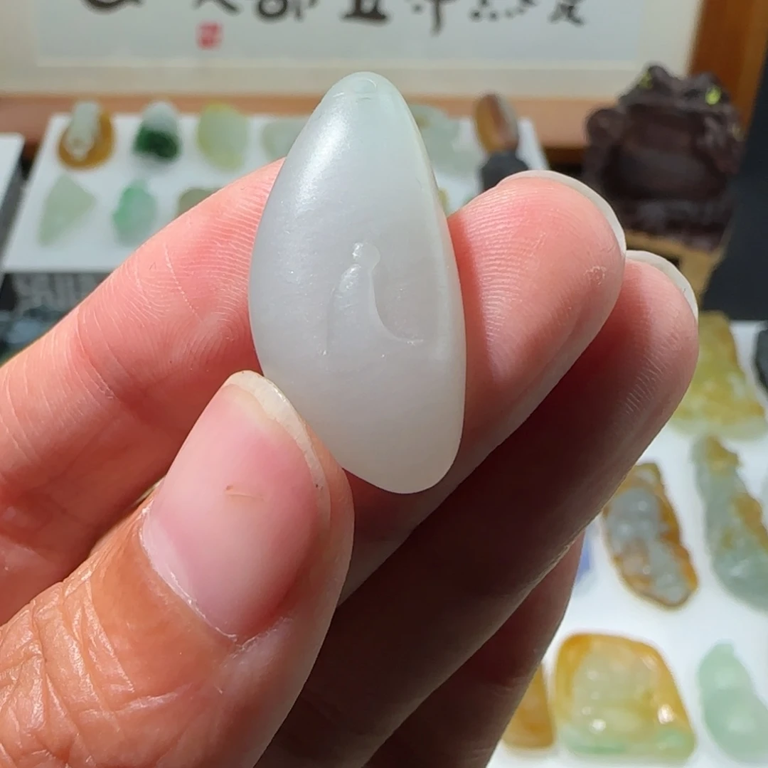 定制翡翠未镶嵌缅甸翡翠