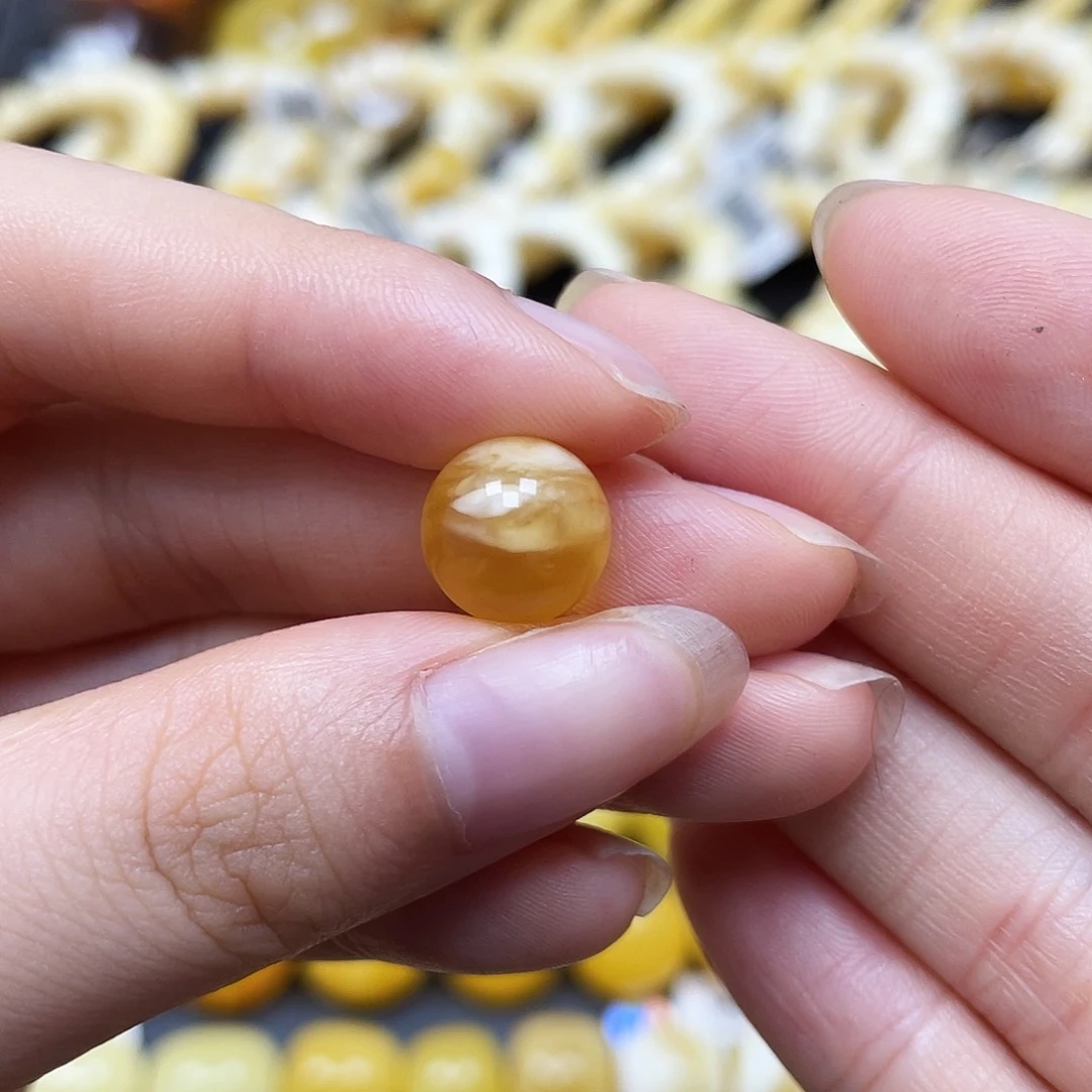 未镶嵌蜜蜡裸石圆珠10.8mm瑕