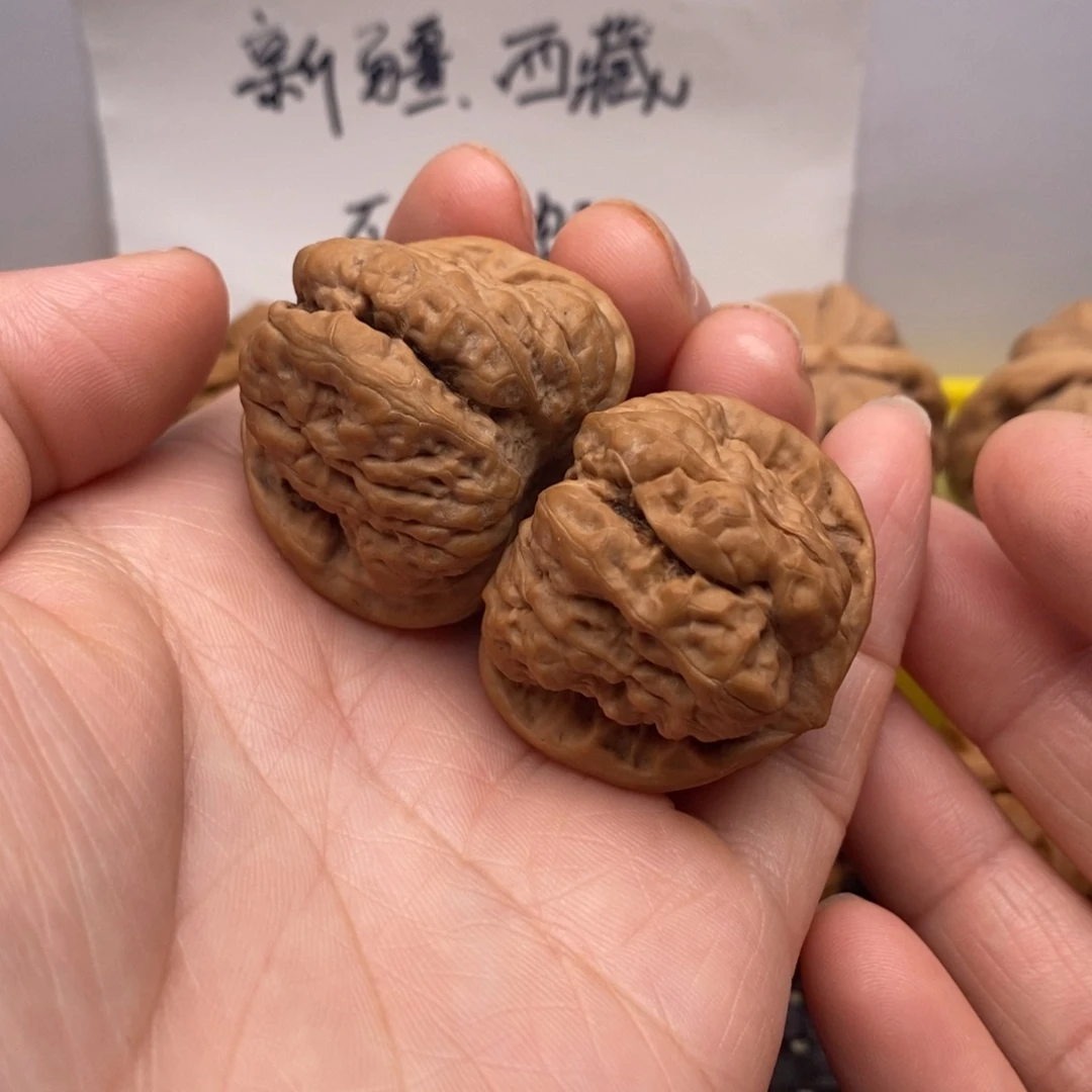 文玩核桃吊坠边35左右