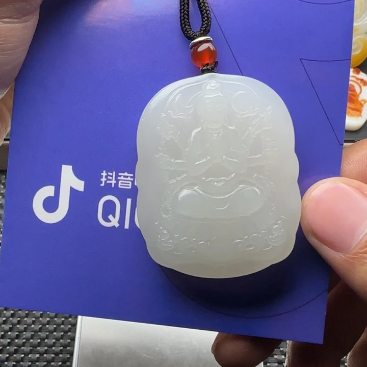 三***哥和田玉未镶嵌颈饰