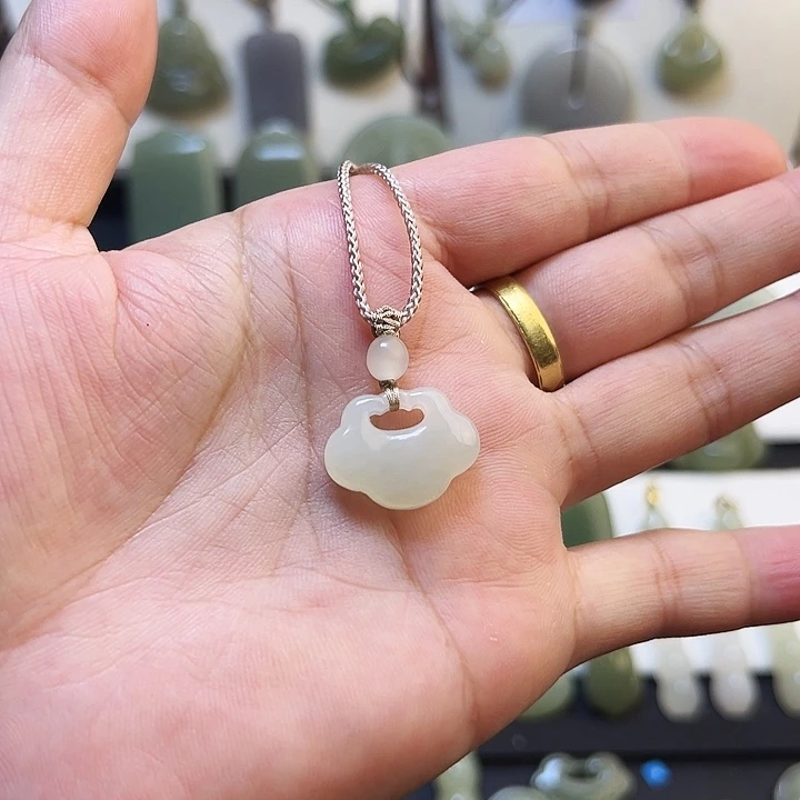 吊坠(不含链)未镶嵌和田玉666