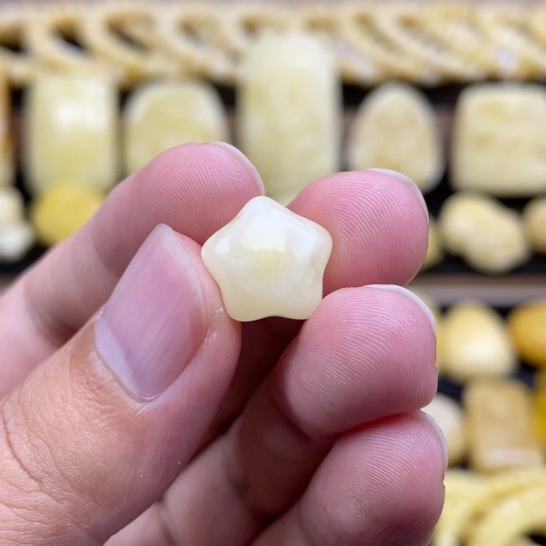 琥珀未镶嵌裸石琥珀蜜蜡