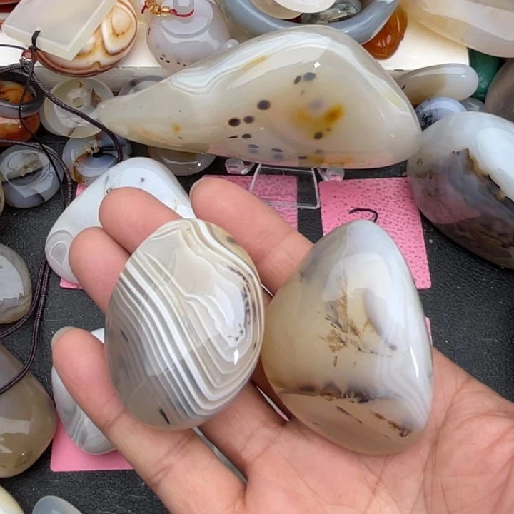 一***缘玛瑙/玉髓未镶嵌玉髓马达加斯加玉髓玛瑙