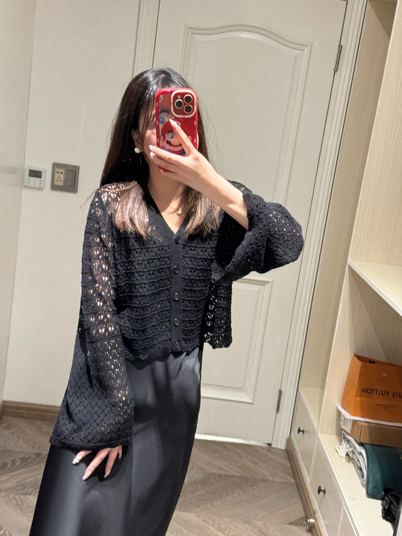 ChengYi25春秋镂空V领设计可水洗纯色女士外套时尚高级显瘦