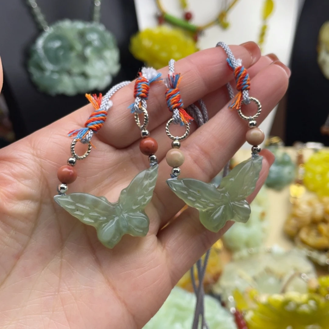 未镶嵌蛇纹石玉颈饰