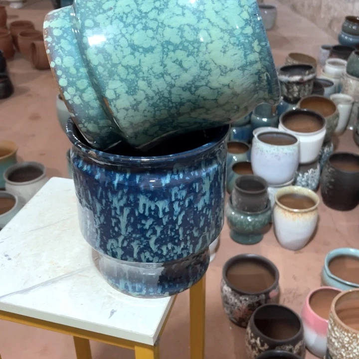 紫砂花盆口径20高度21两只小瑕疵