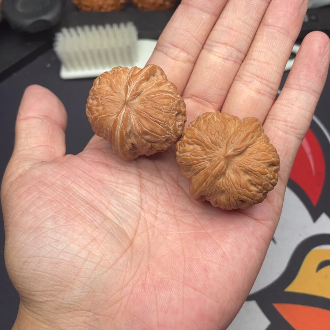 圈***圆文玩核桃吊坠元宝