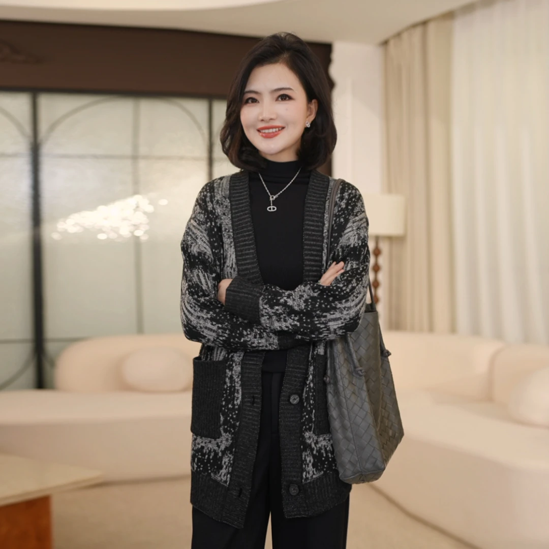 枫竺阿楠anan松弛感v领绵羊毛水墨印花针织开衫外套女秋宽松毛衣