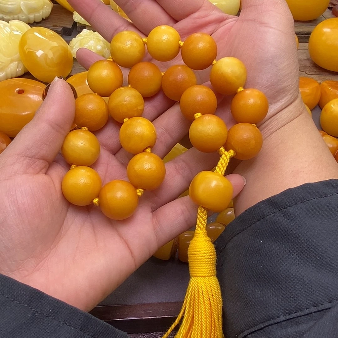 蜜蜡未镶嵌珠宝奇石