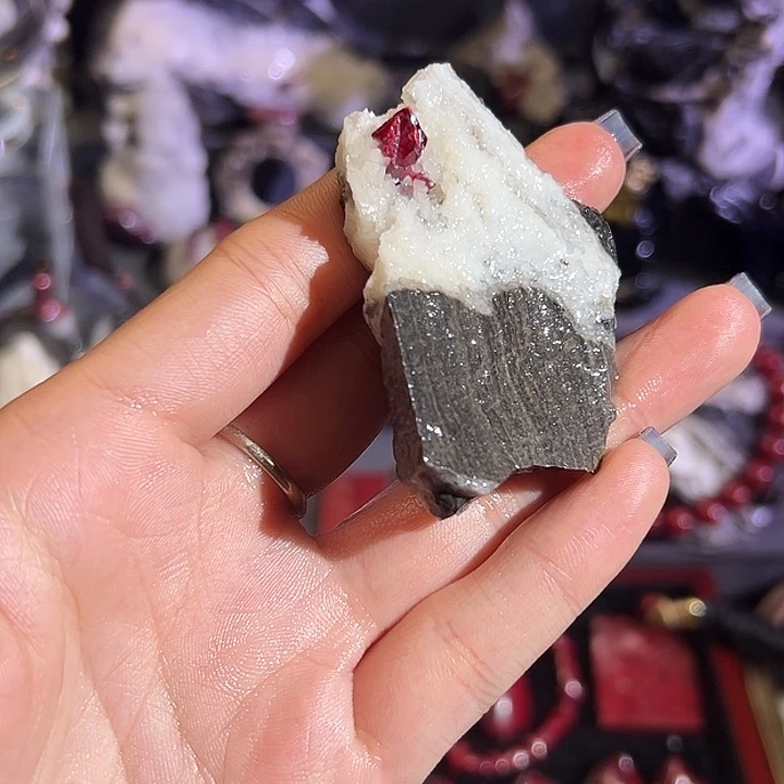天然辰砂贵州天然万山原石
