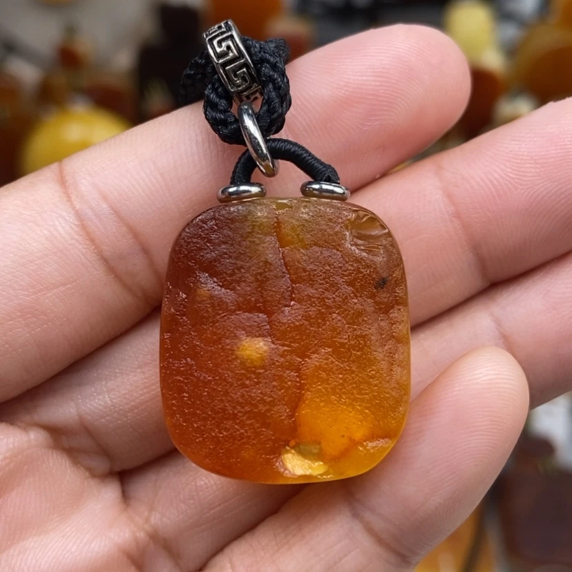 【闪购商品】琥珀颈饰未镶嵌