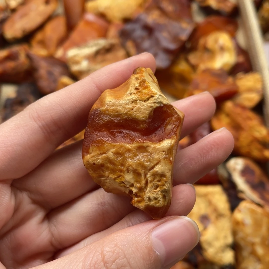 琥珀珠宝奇石未镶嵌
