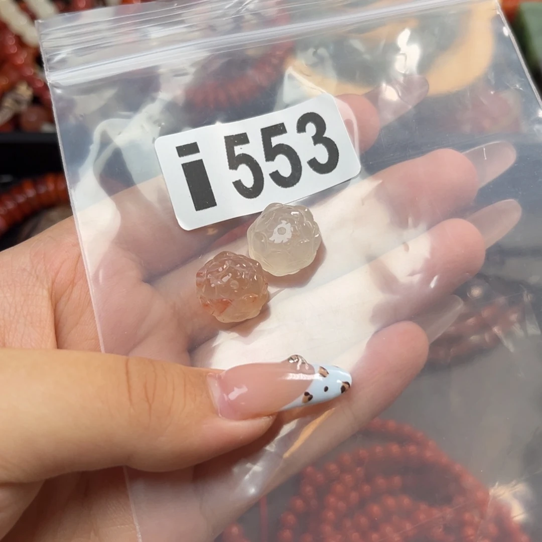 南红玛瑙未镶嵌珠宝奇石